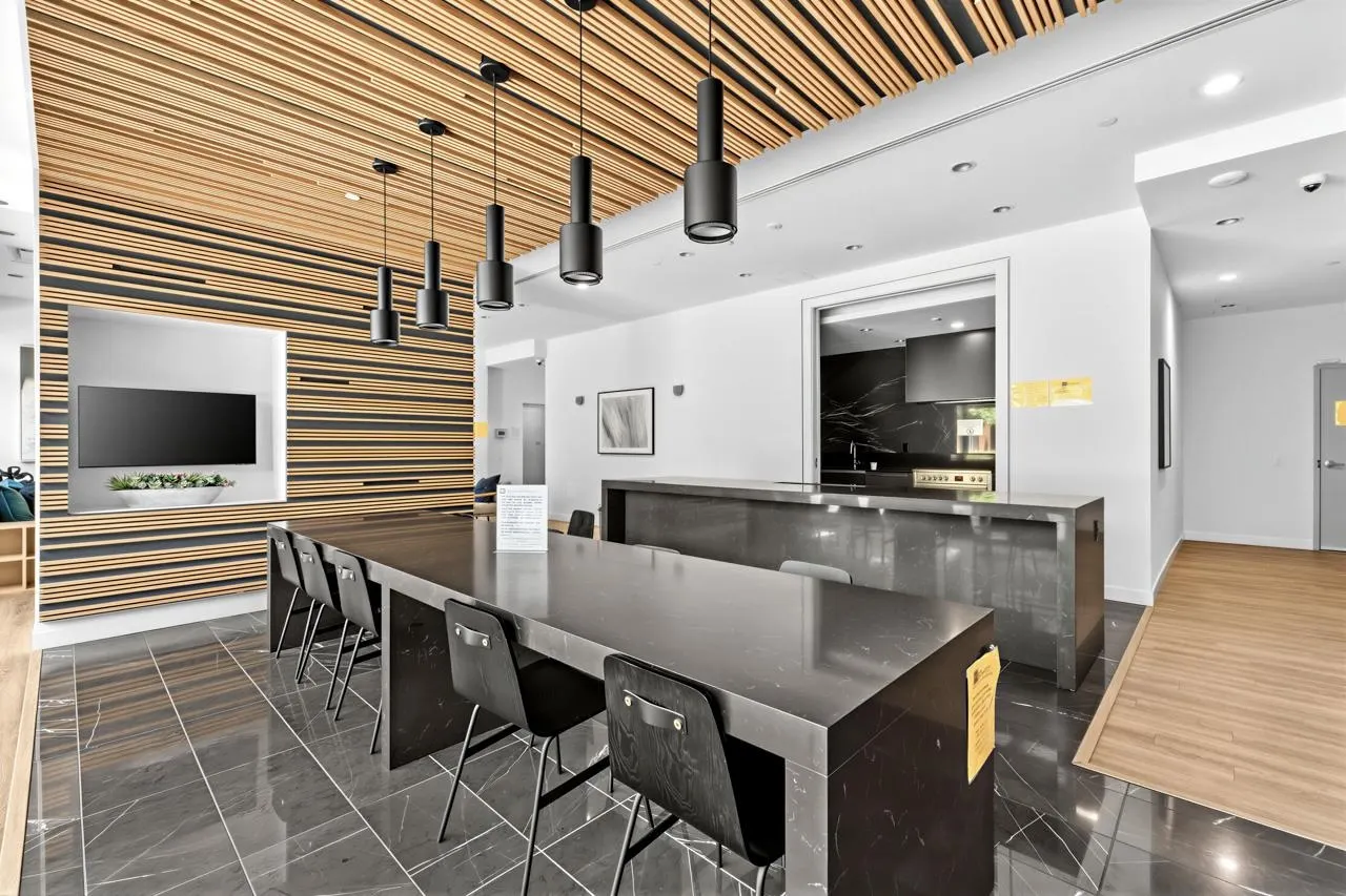 6080 Mckay Avenue #2810