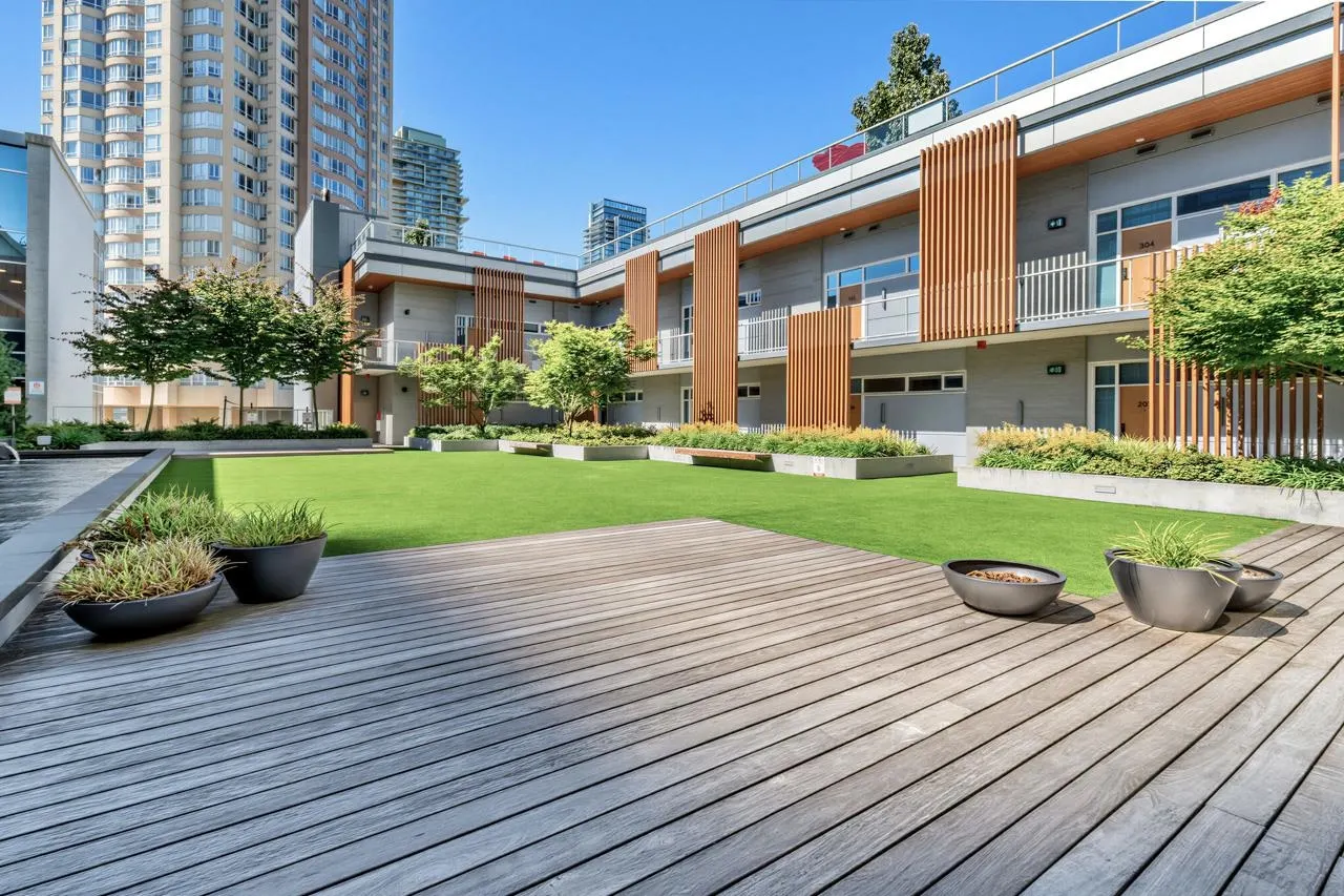 6080 Mckay Avenue #2810
