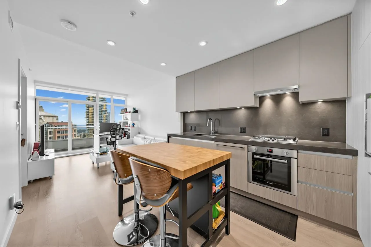 6080 Mckay Avenue #2810