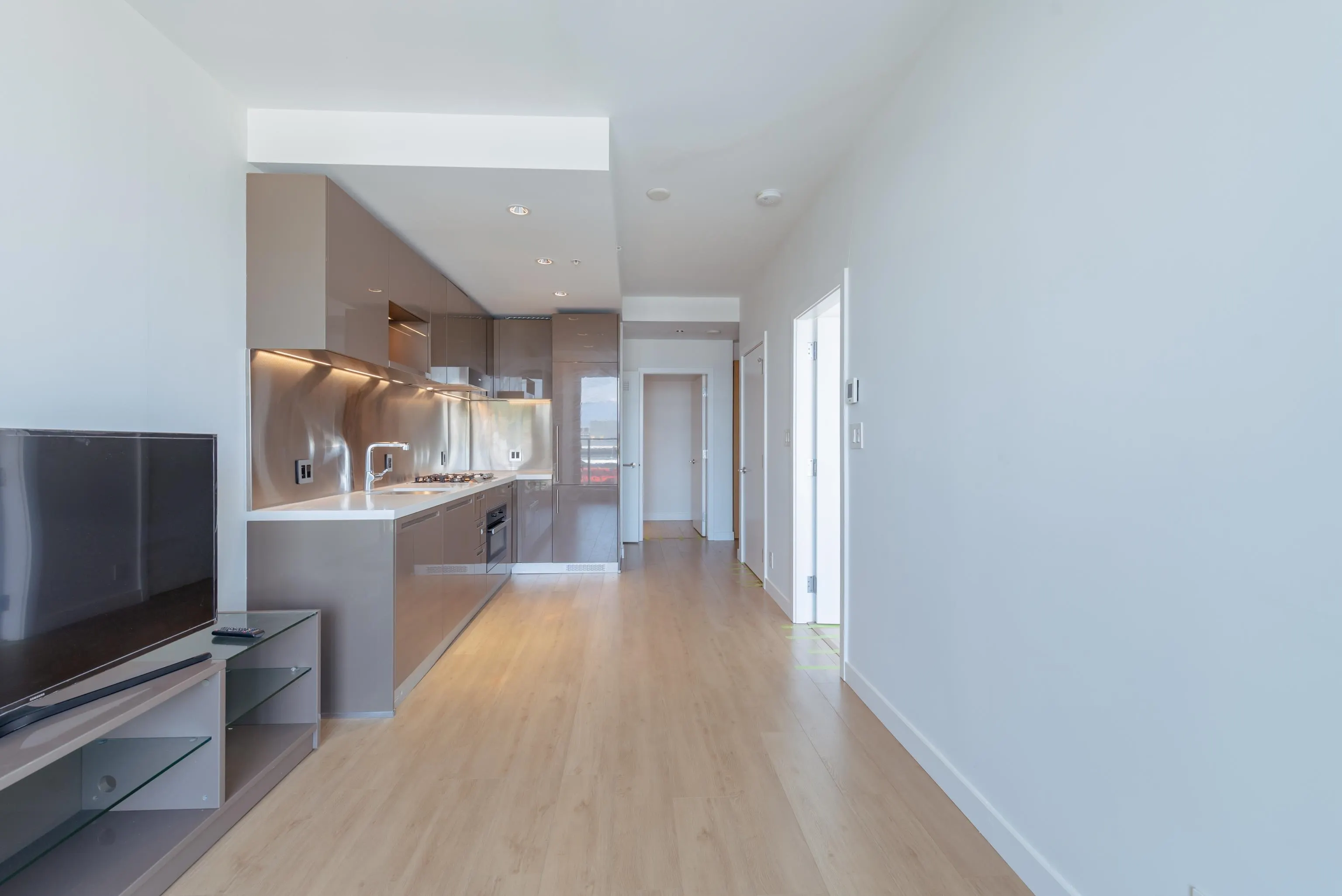 777 Richards Street #37XX
