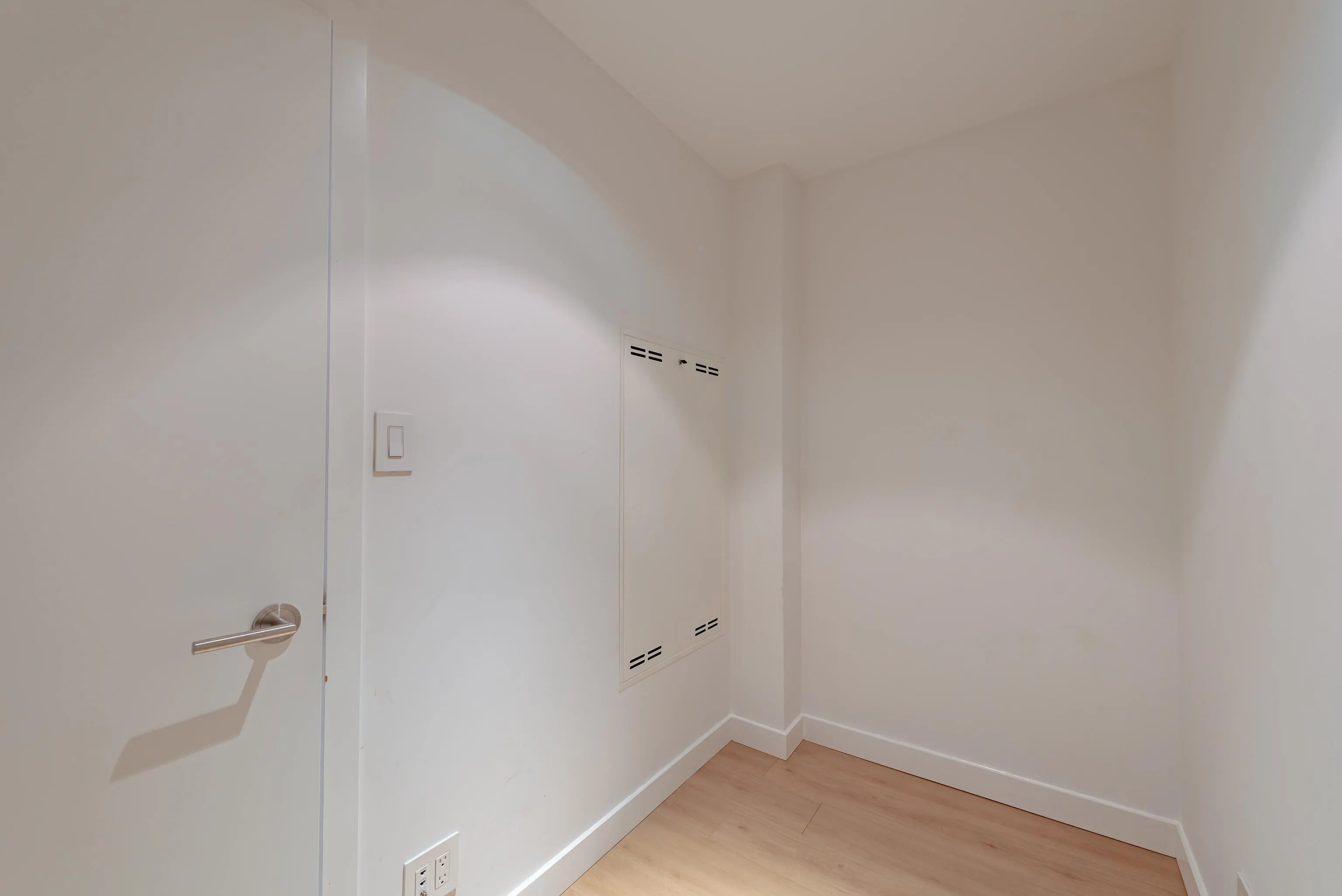 777 Richards Street #37XX