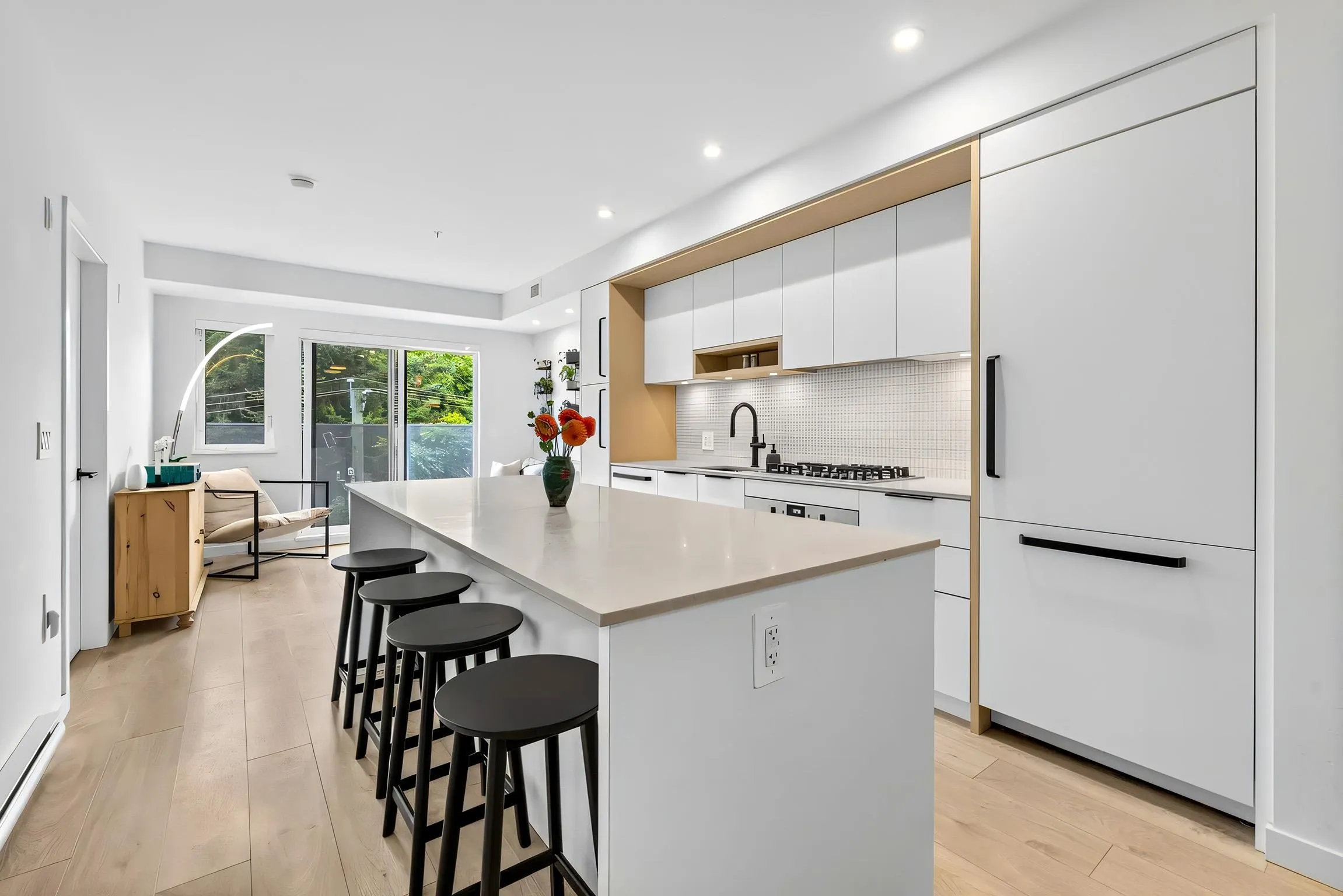 2520 Guelph Street #411