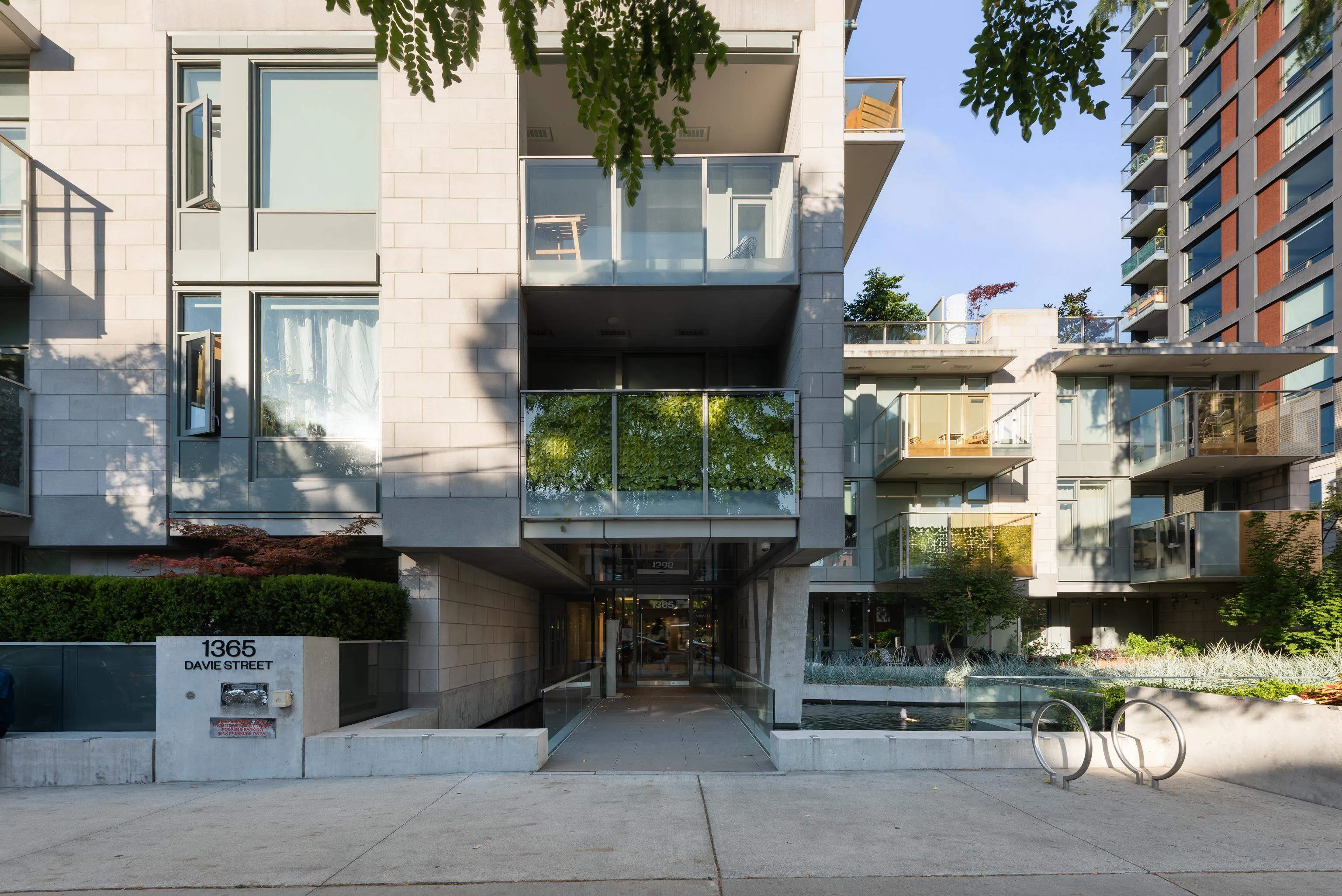 1365 Davie Street #403