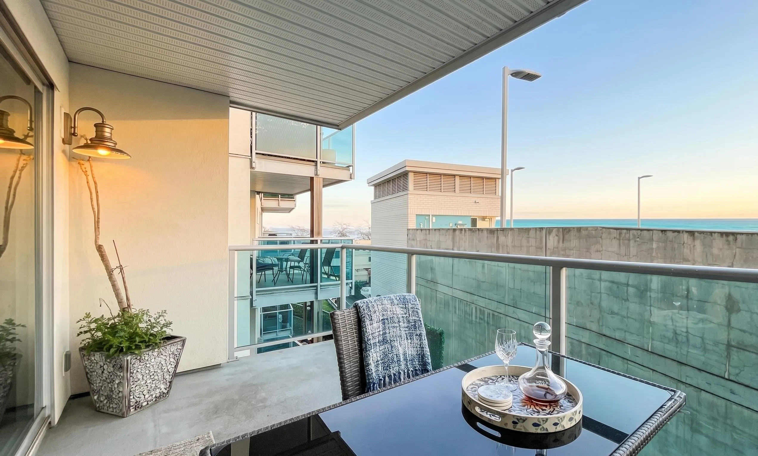 14955 Victoria Avenue #404