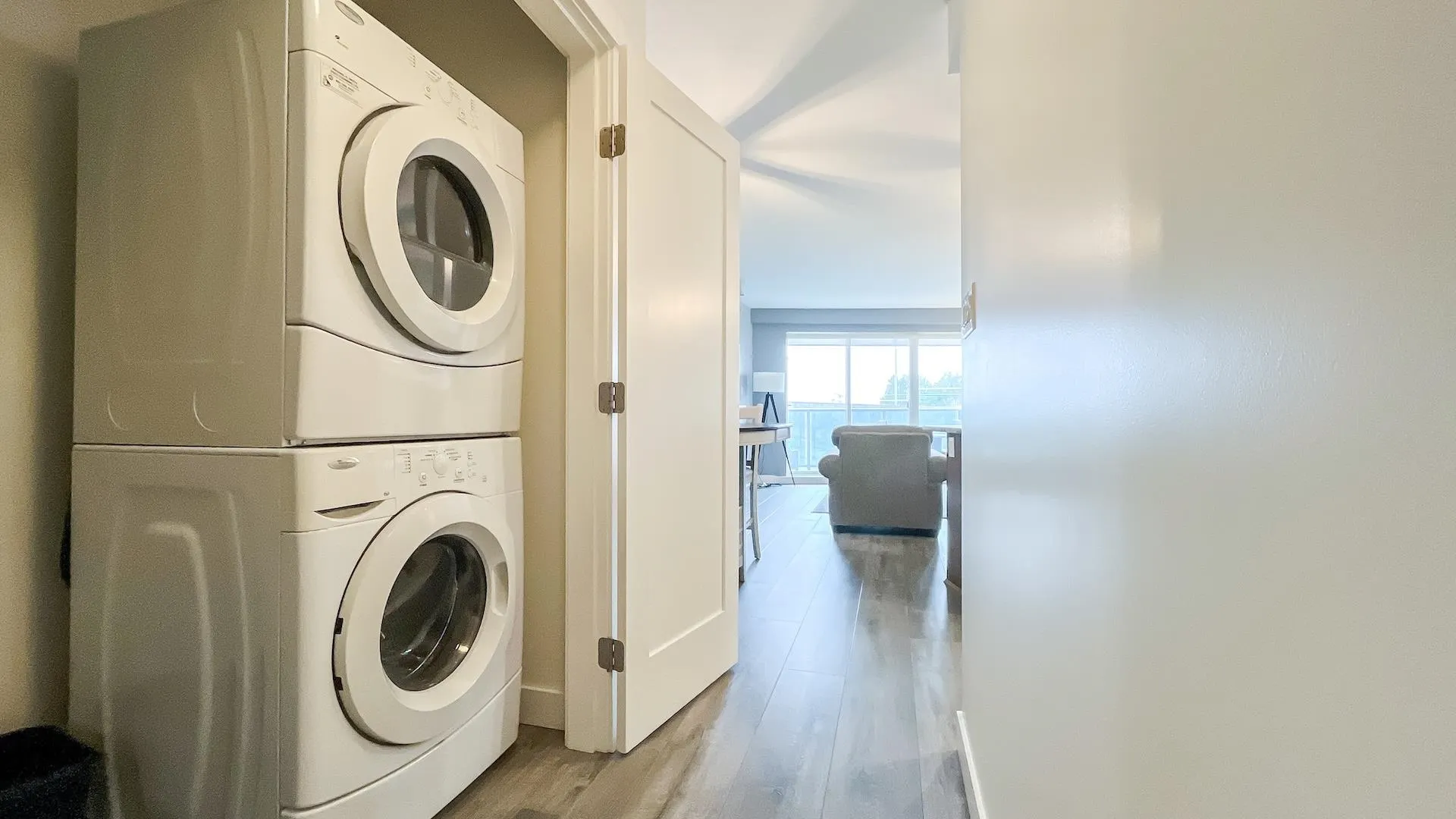14955 Victoria Avenue #404