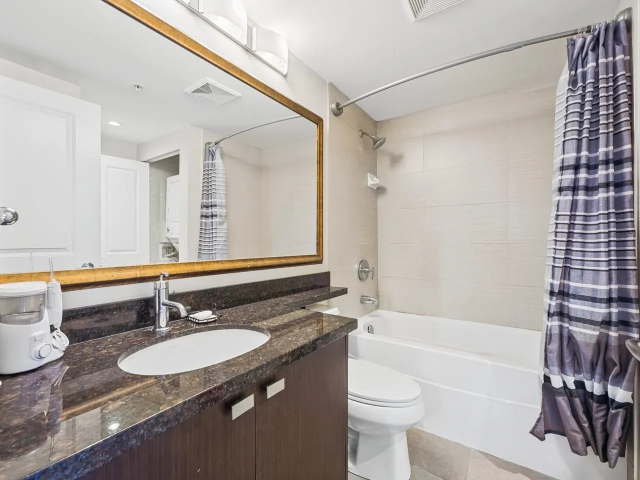888 Carnarvon Street #1205