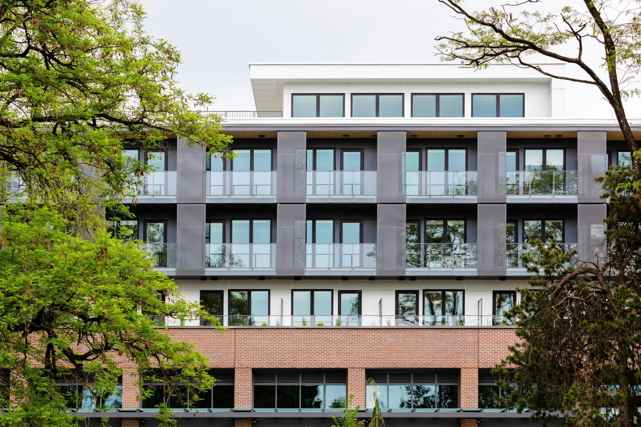 133 W 49th Avenue #419