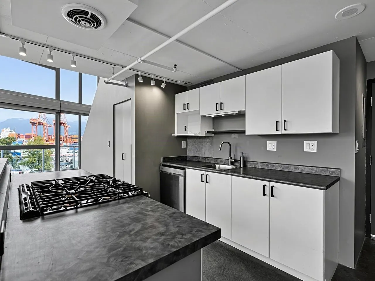 289 Alexander Street #429