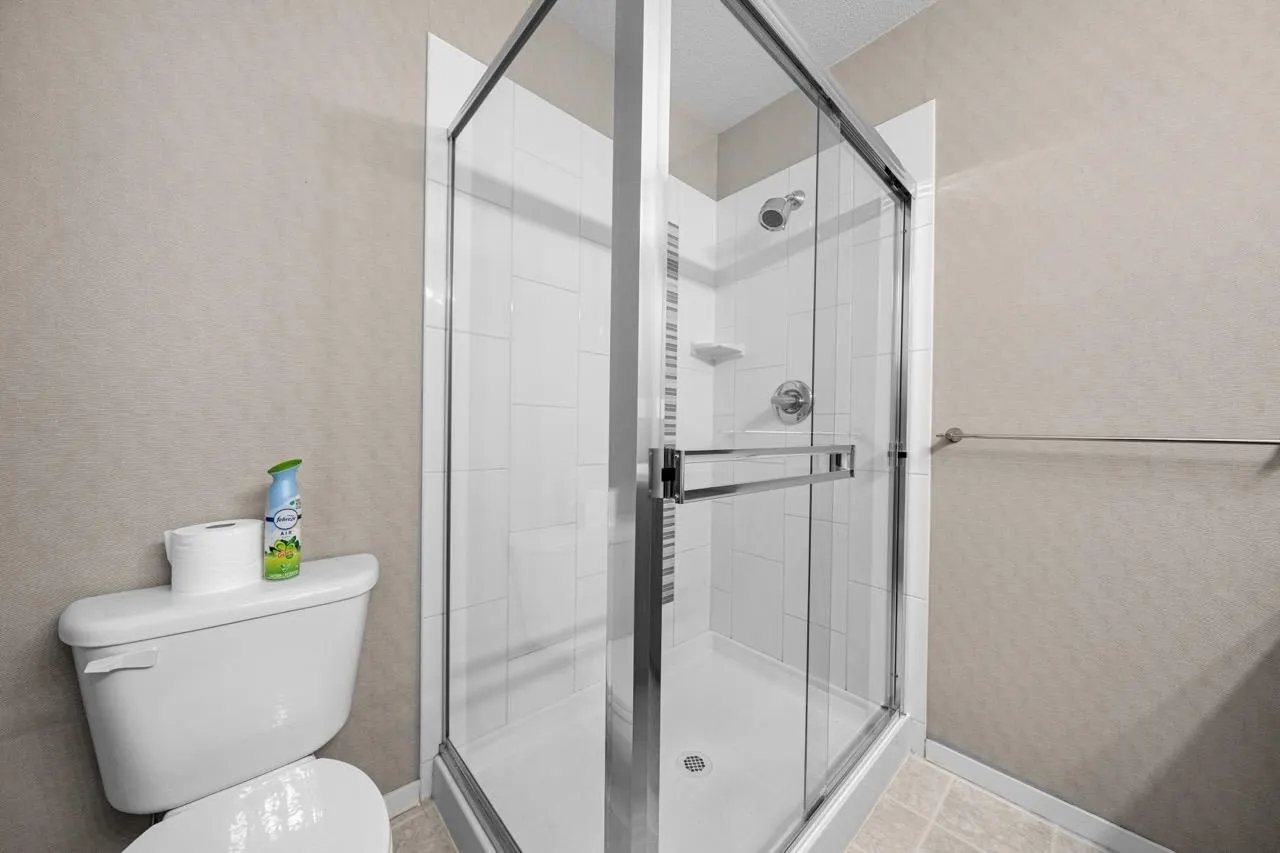 301 Klahanie Drive #3