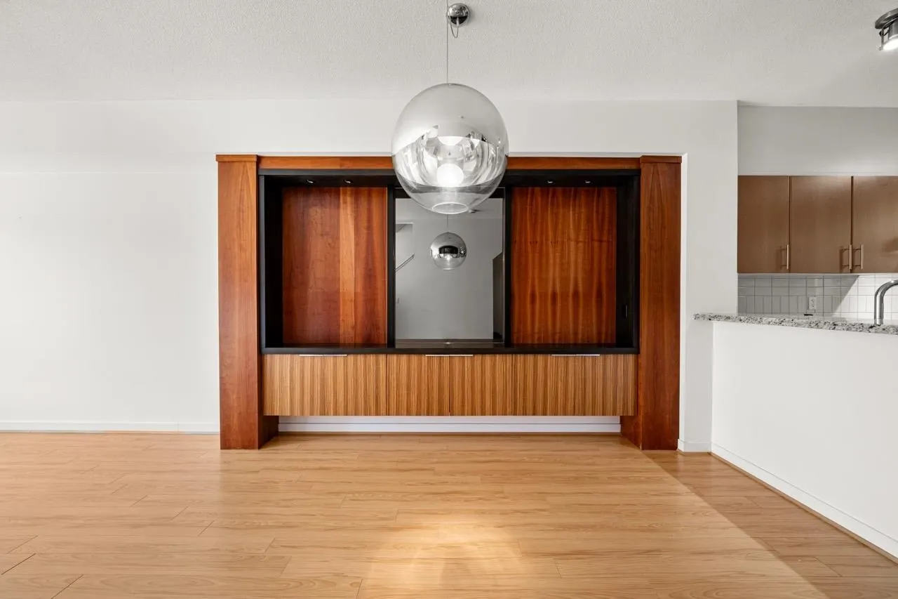 301 Klahanie Drive #3