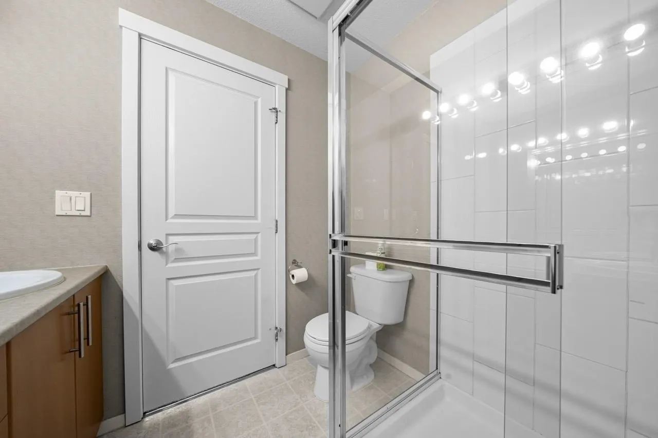 301 Klahanie Drive #3