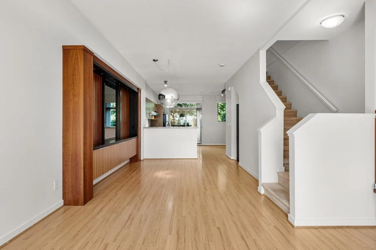 301 Klahanie Drive #3