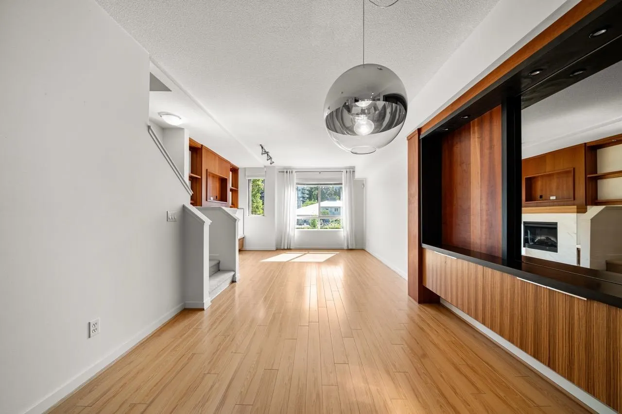 301 Klahanie Drive #3