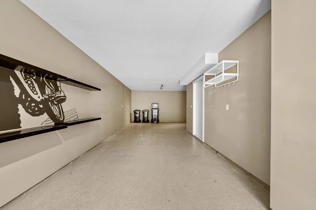 301 Klahanie Drive #3