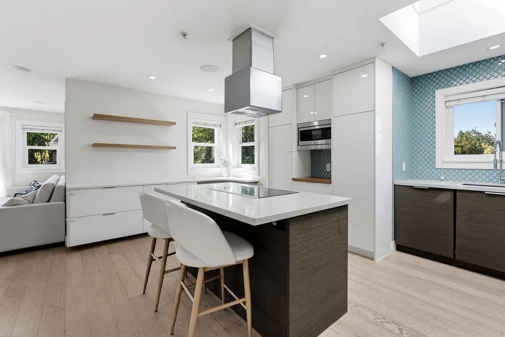 1206 W 14th Avenue #407