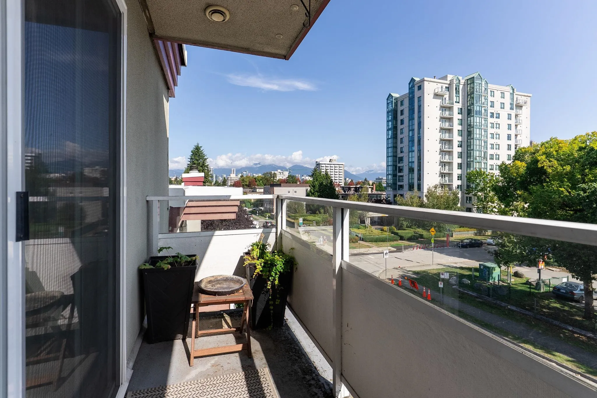 1206 W 14th Avenue #407