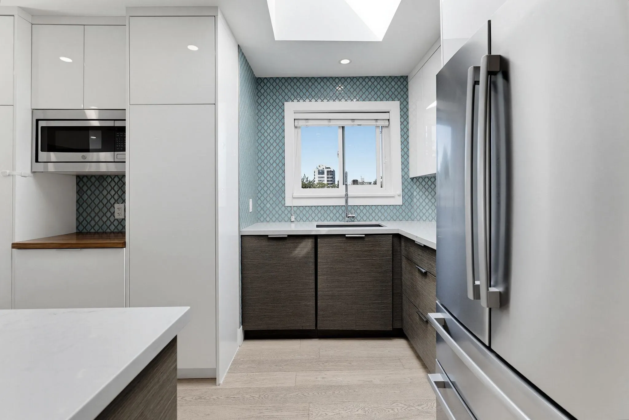 1206 W 14th Avenue #407