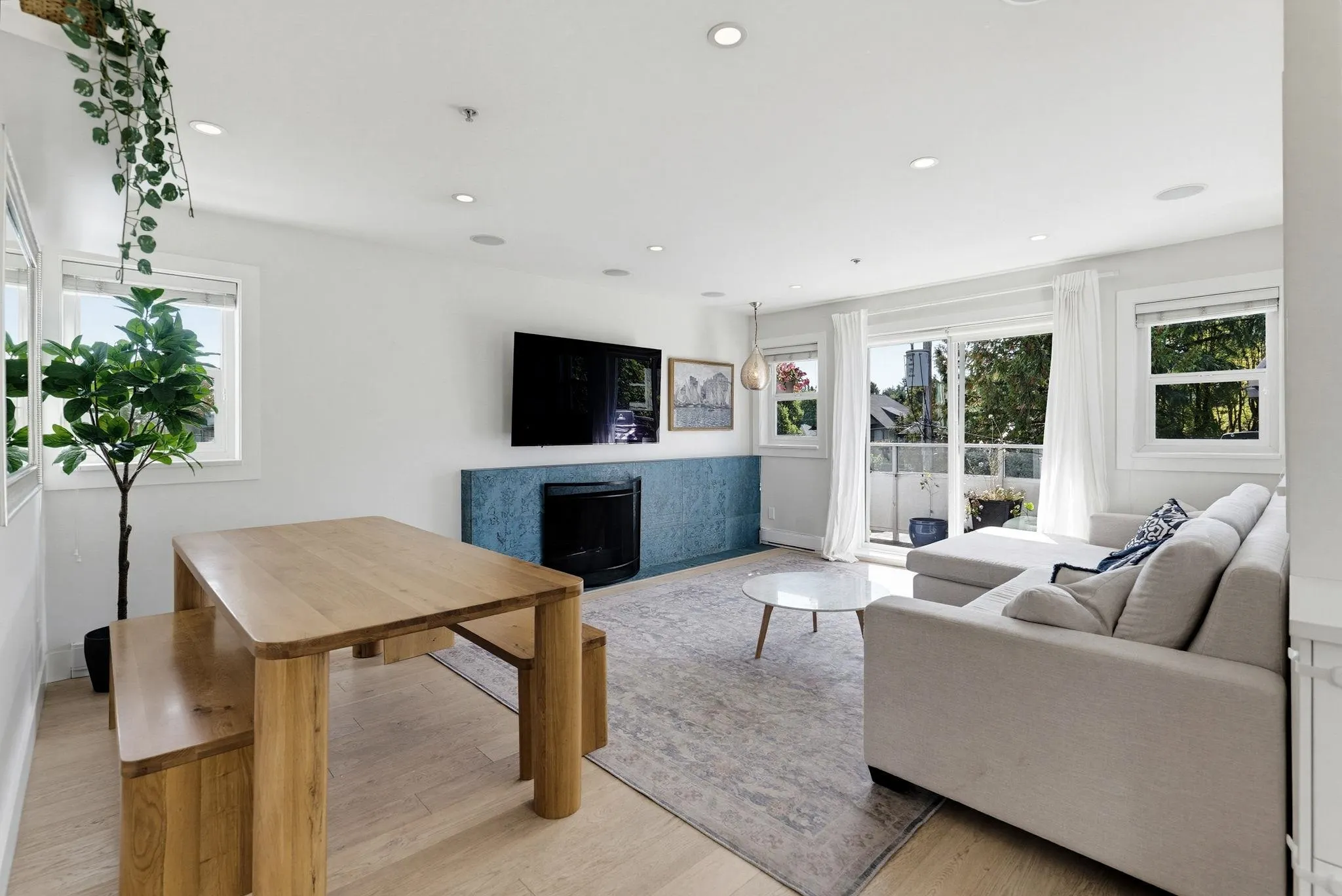 1206 W 14th Avenue #407
