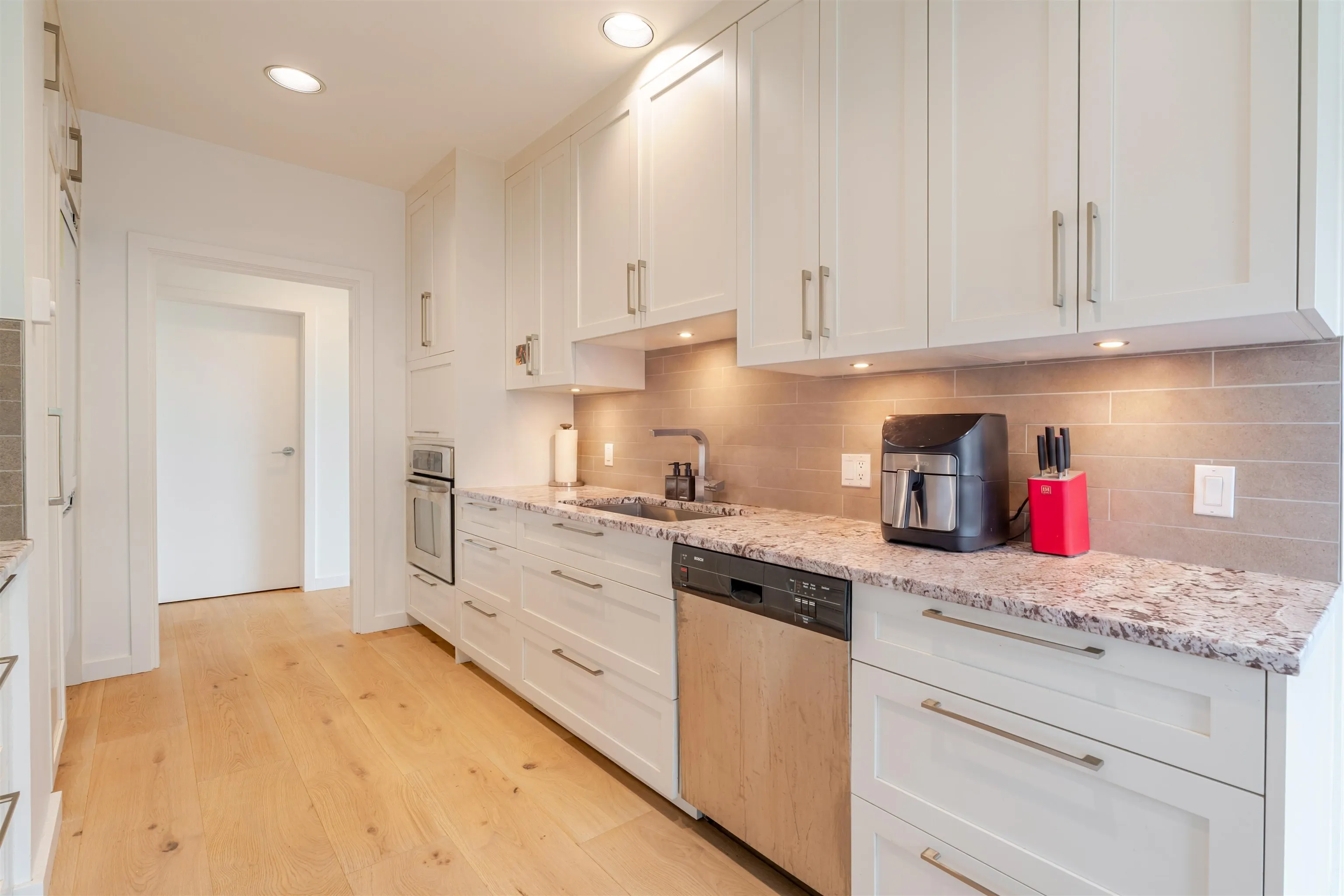 1500 Alberni Street #1B