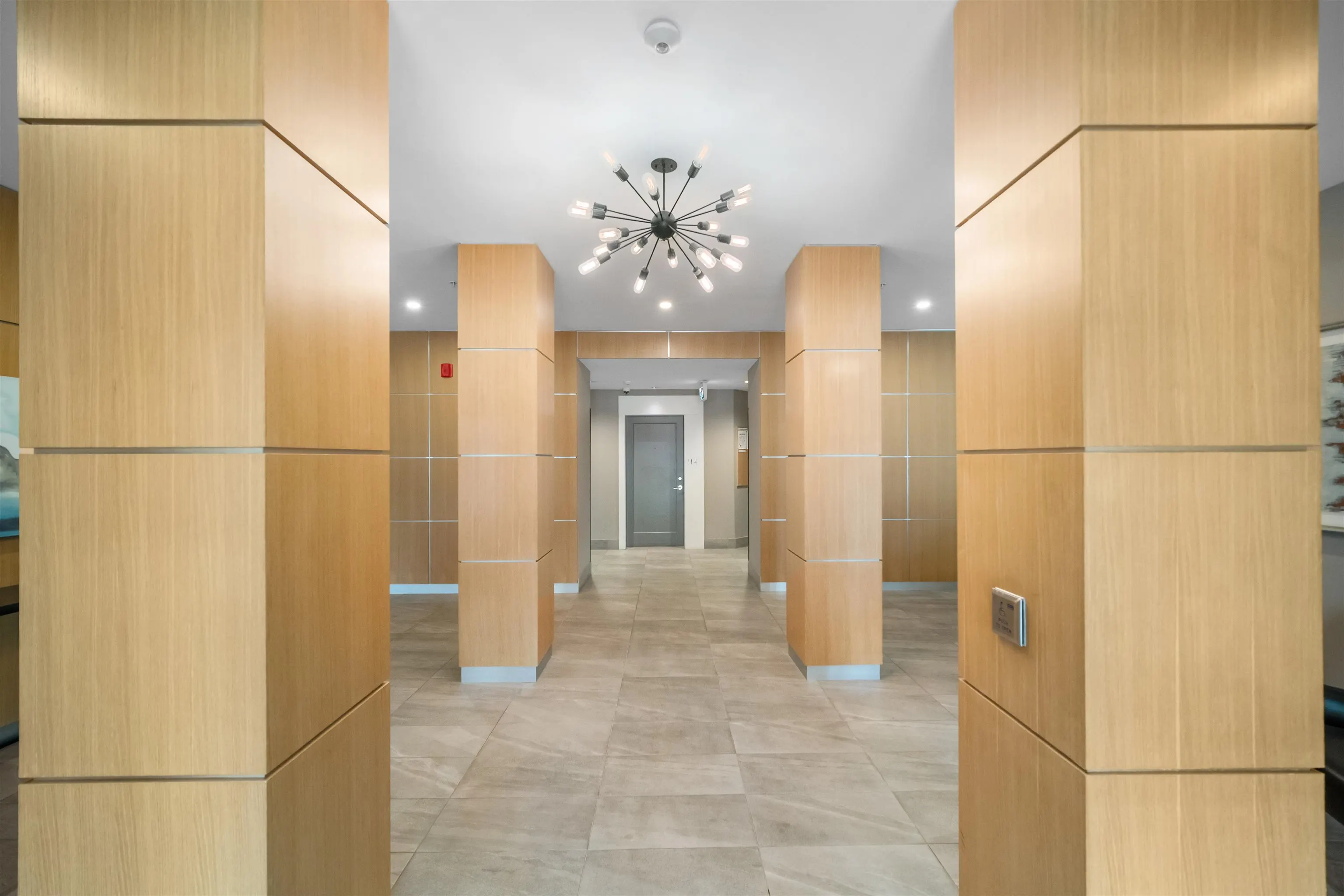 20829 77a Avenue #406