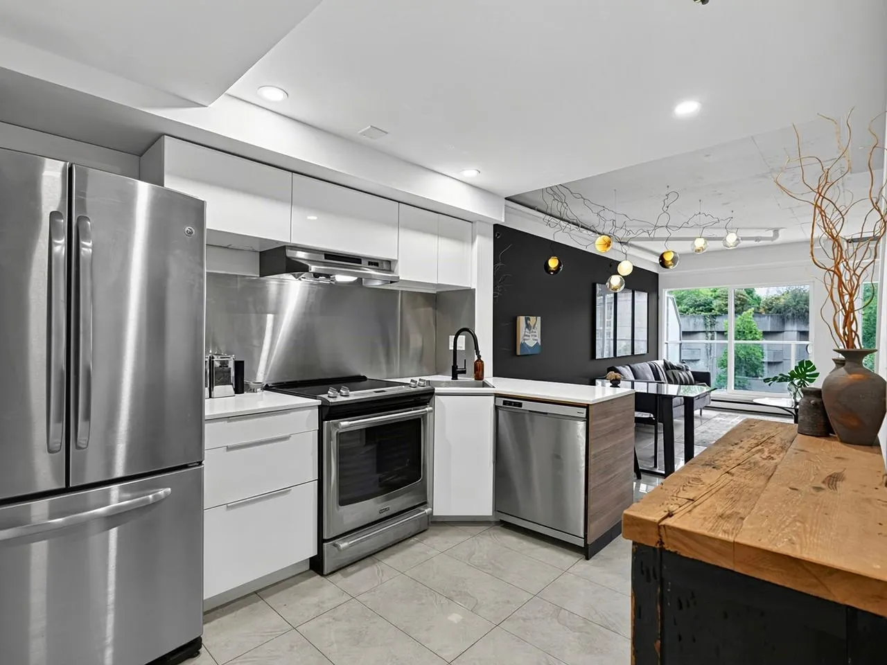 1355 W 4th Avenue #7