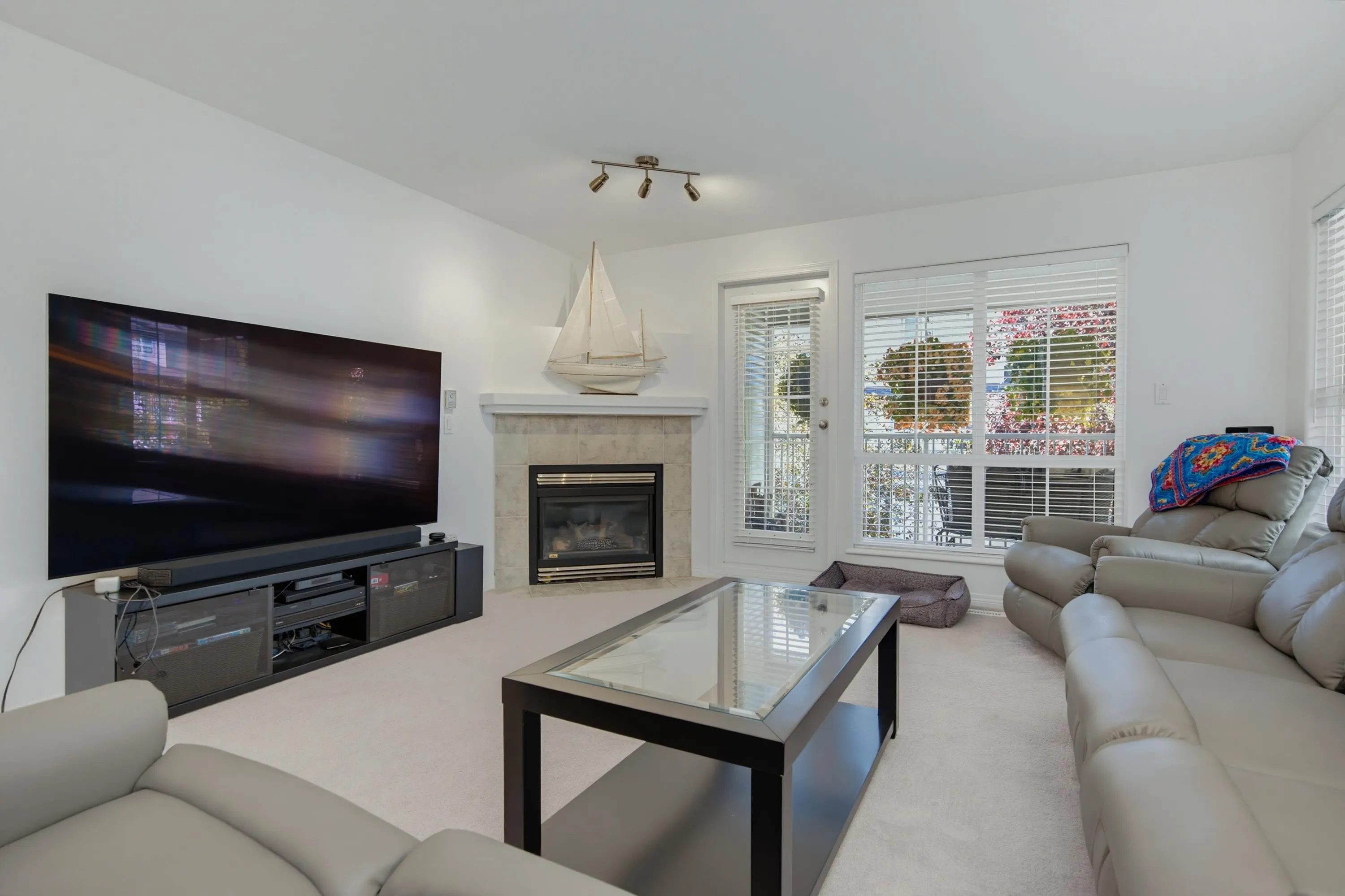 18636 65 Avenue