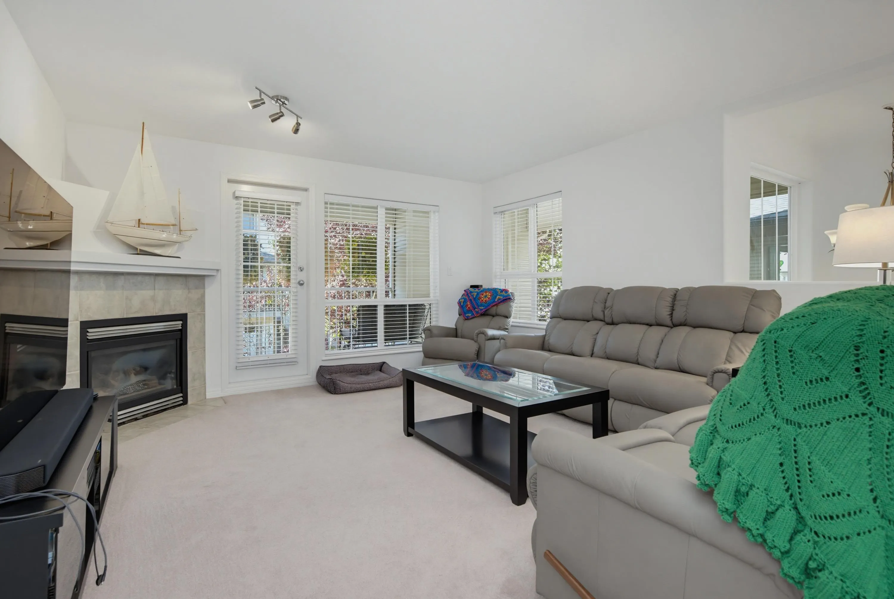 18636 65 Avenue