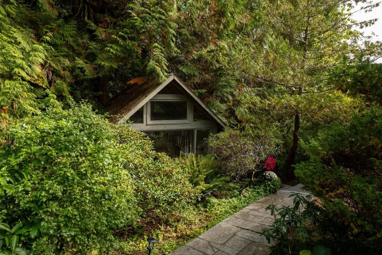 4052 Marine Drive