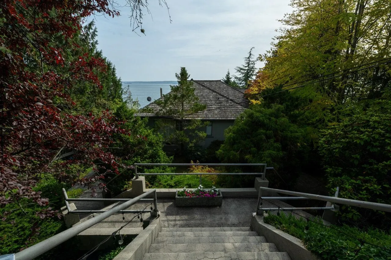 4052 Marine Drive