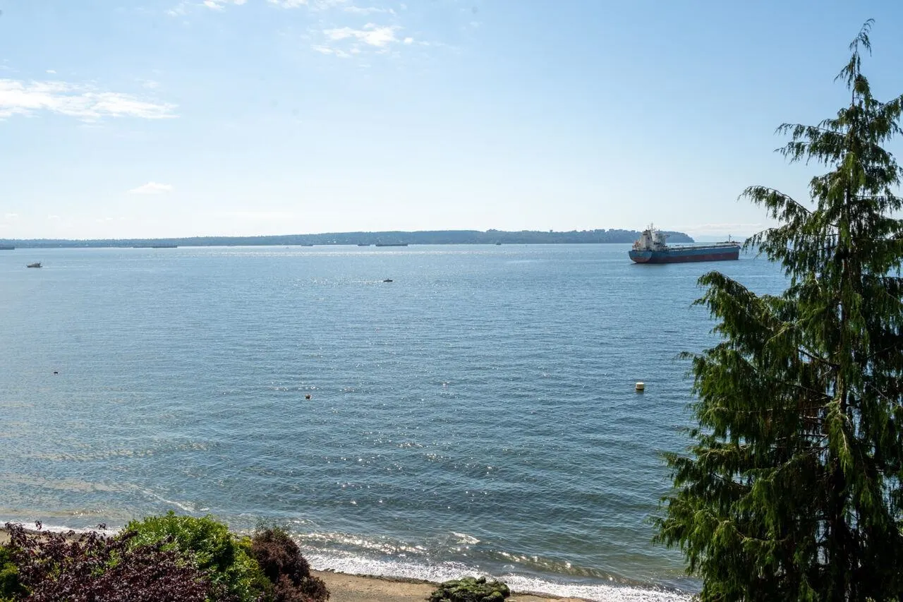 4052 Marine Drive