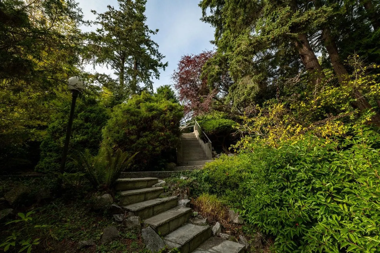 4052 Marine Drive