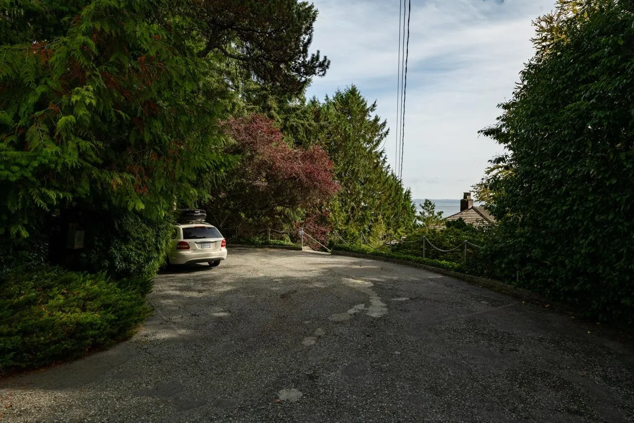 4052 Marine Drive