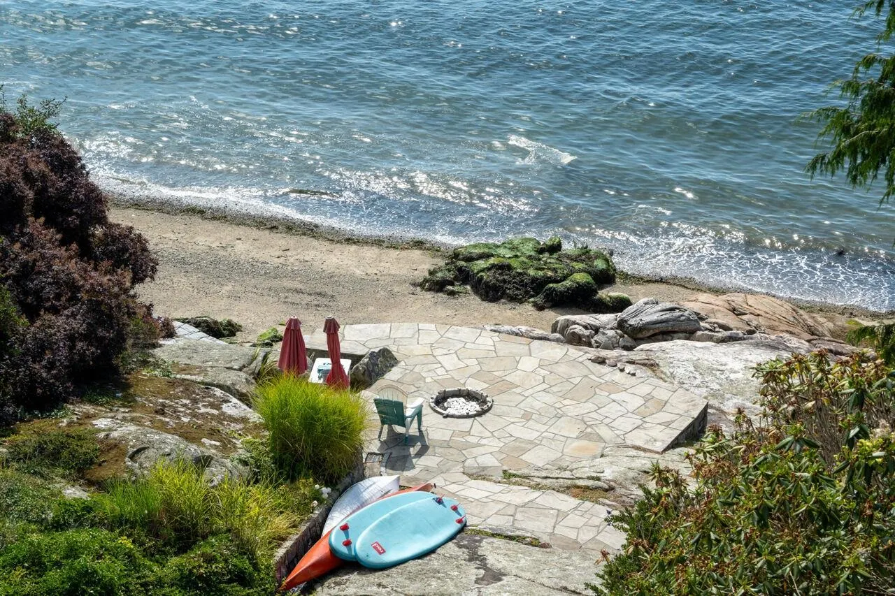 4052 Marine Drive