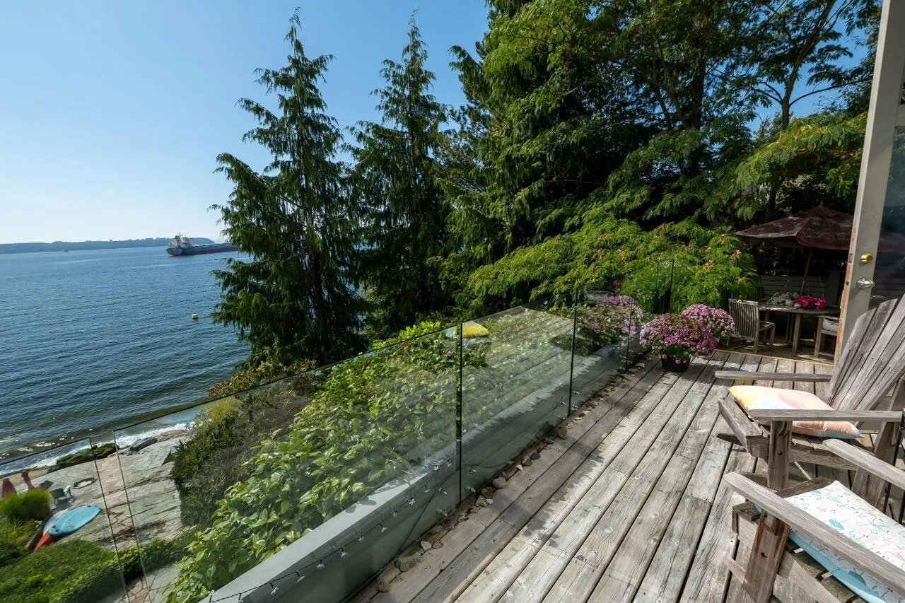 4052 Marine Drive