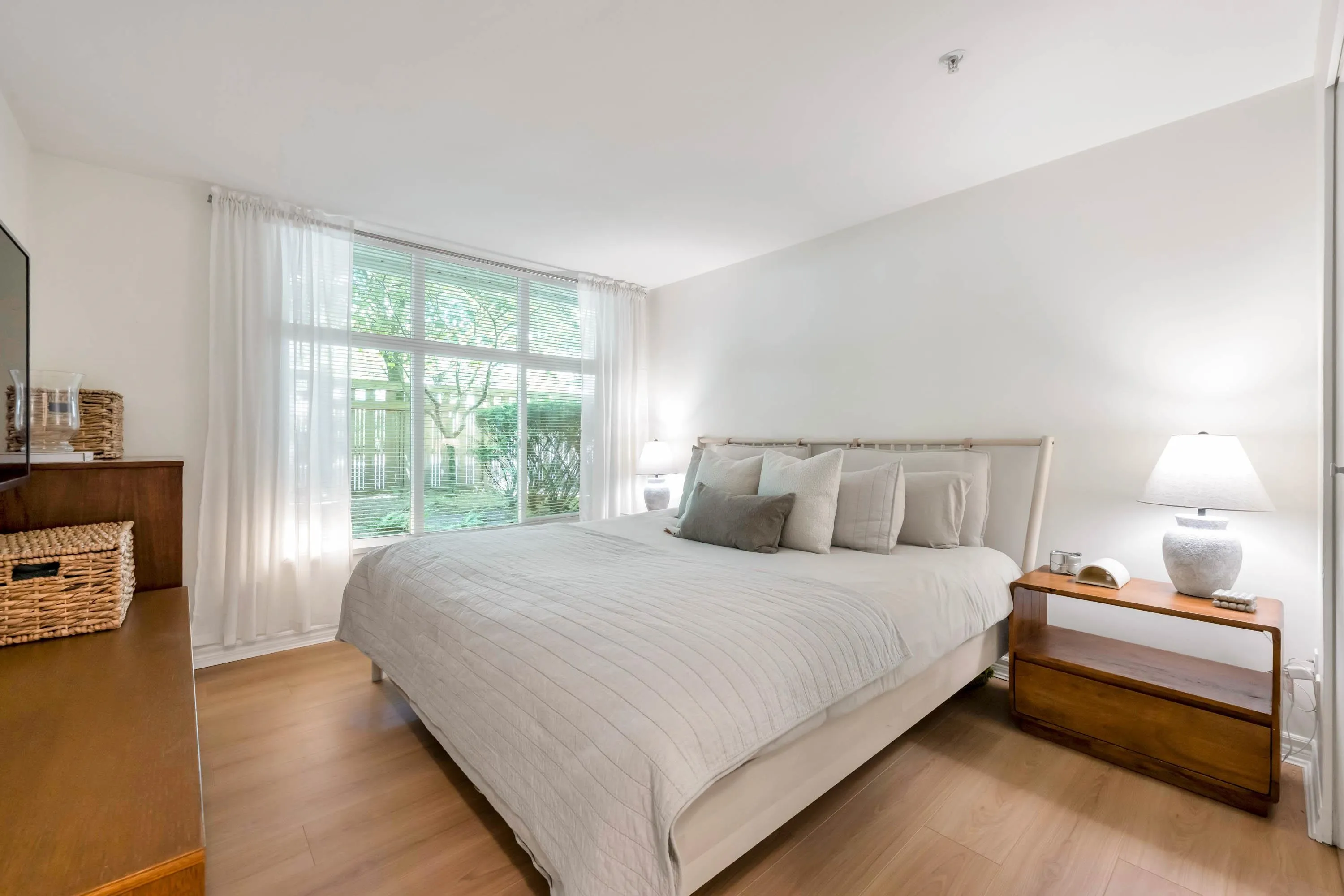 1071 Lynn Valley Road #2