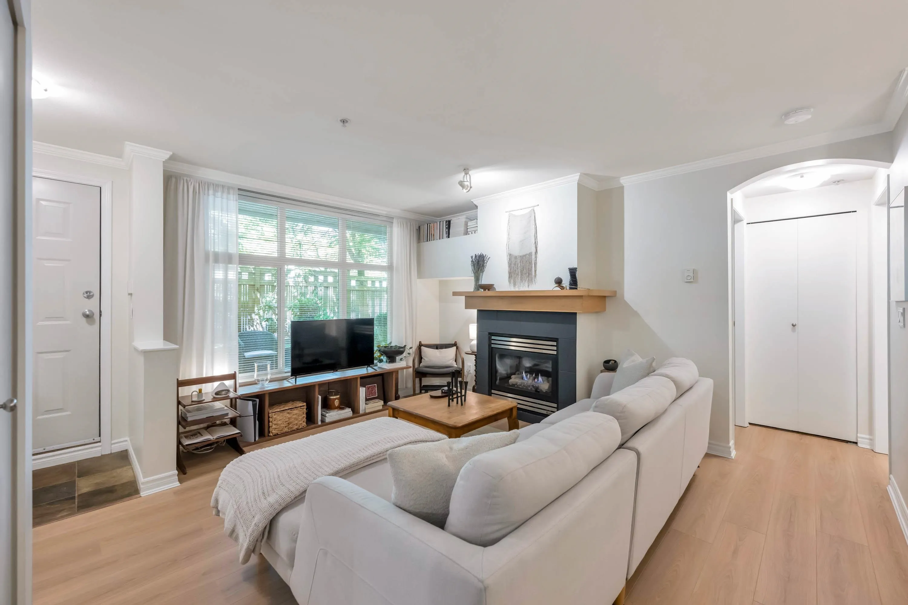 1071 Lynn Valley Road #2