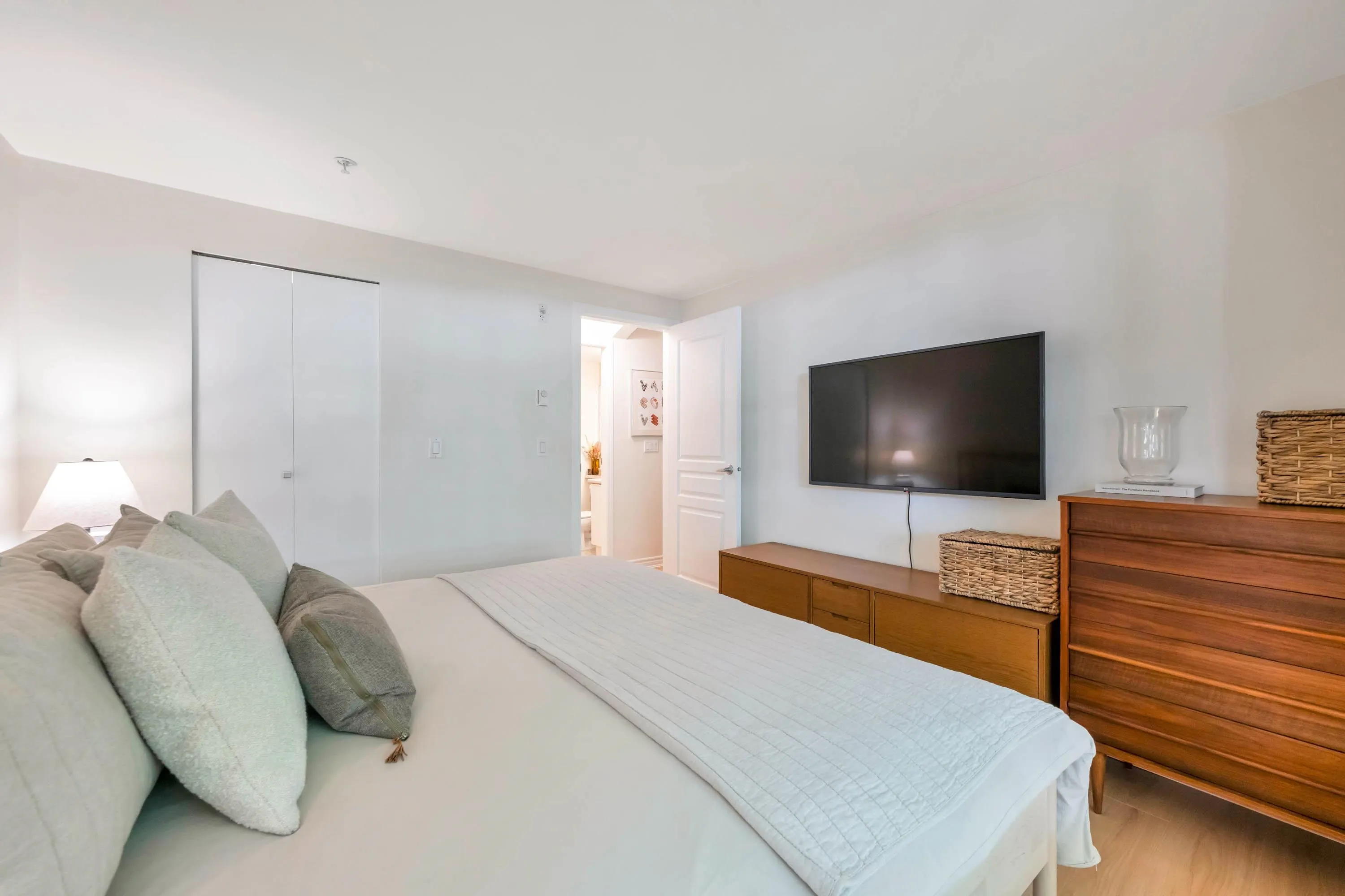 1071 Lynn Valley Road #2