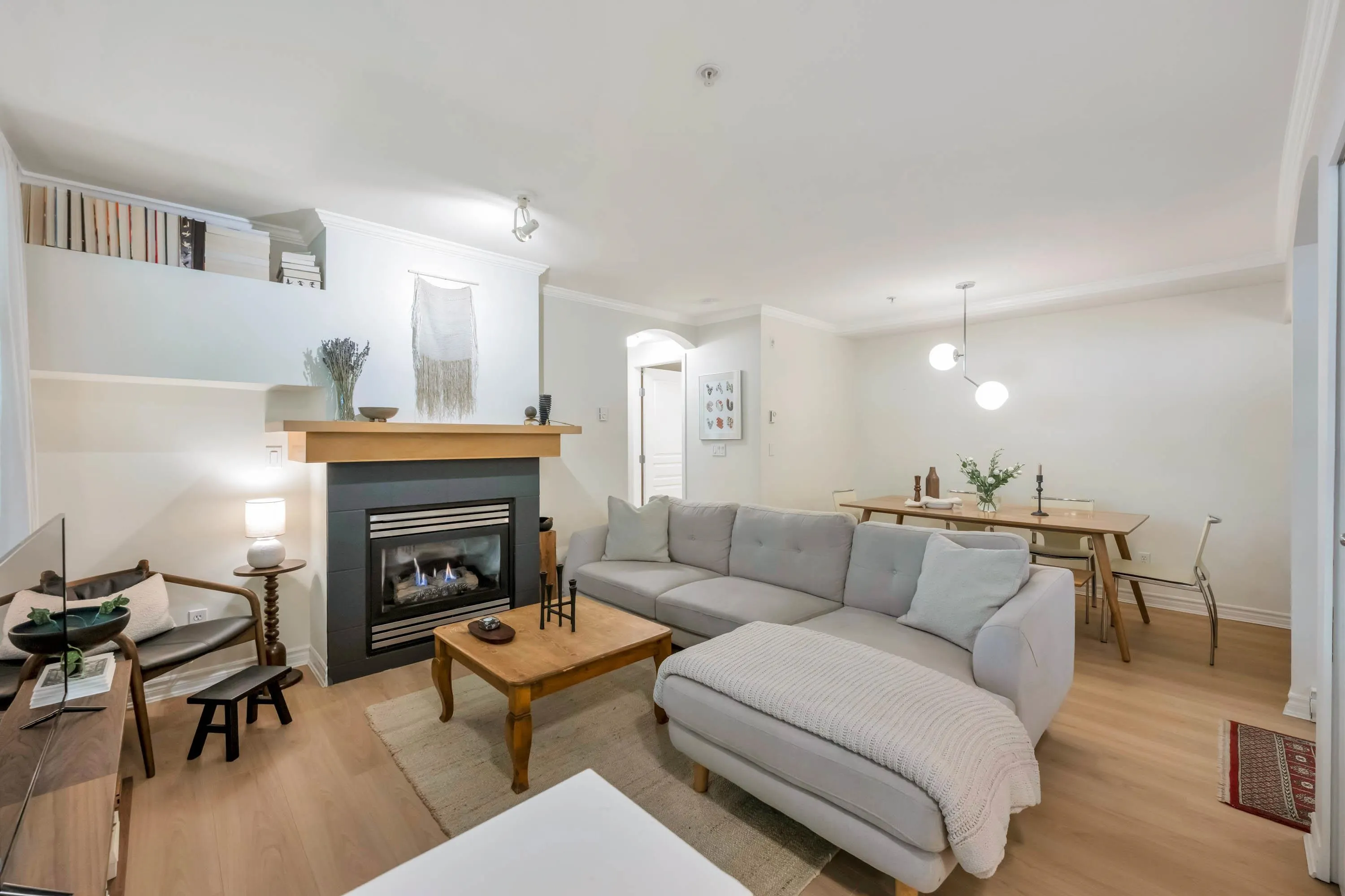 1071 Lynn Valley Road #2