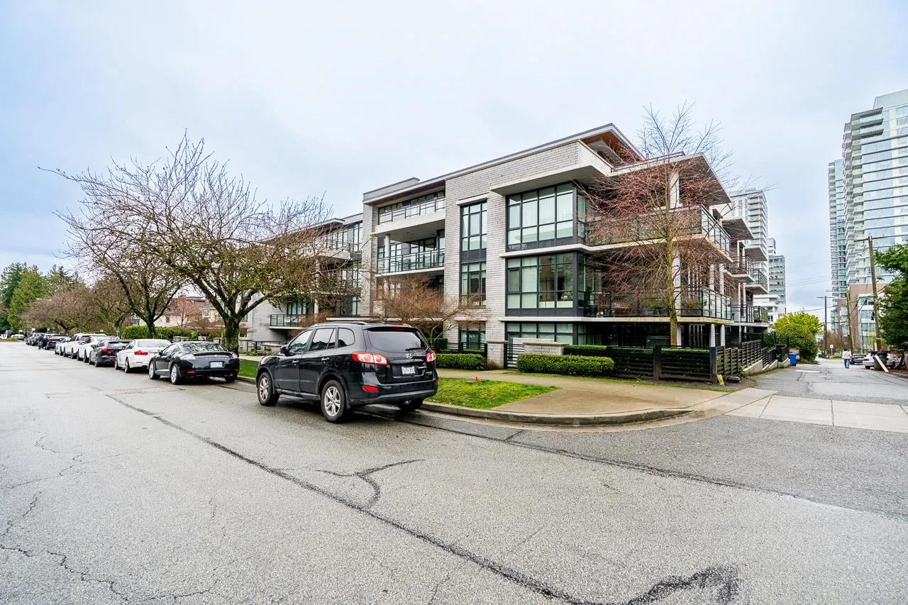 458 W 63rd Avenue #404