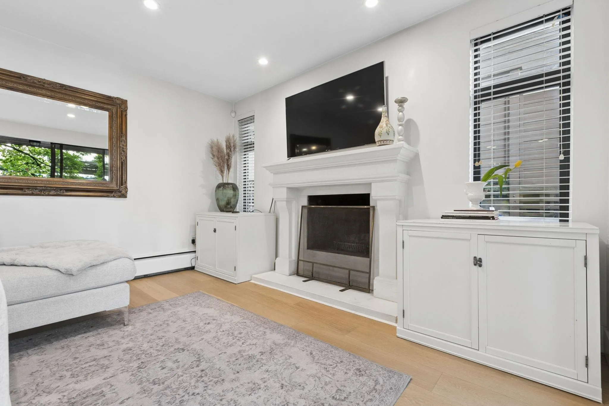 2211 West 2nd Ave #104