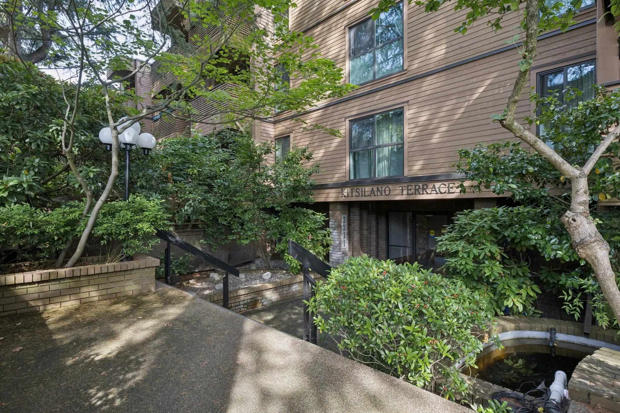 2211 West 2nd Ave #104