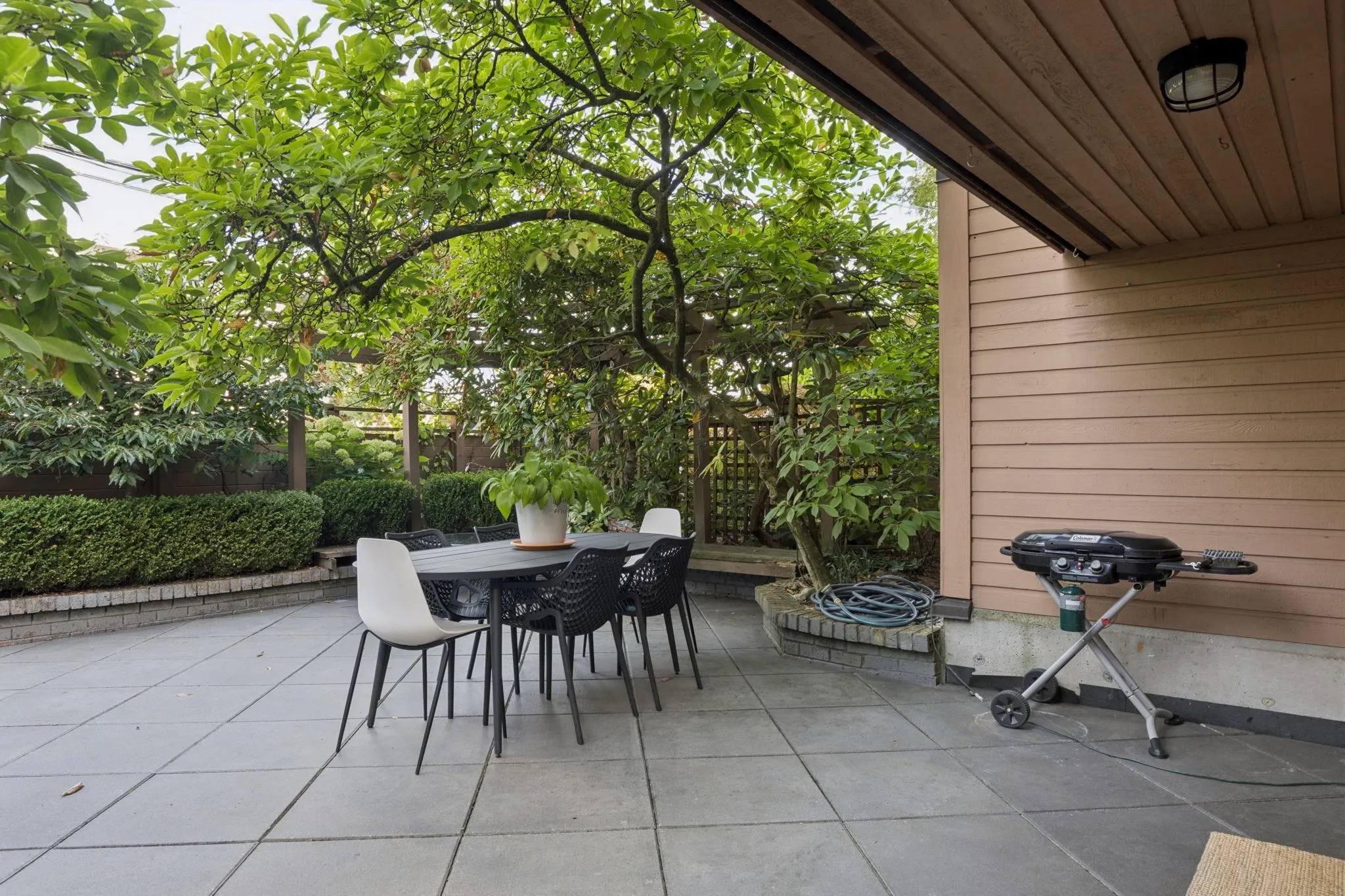 2211 West 2nd Ave #104