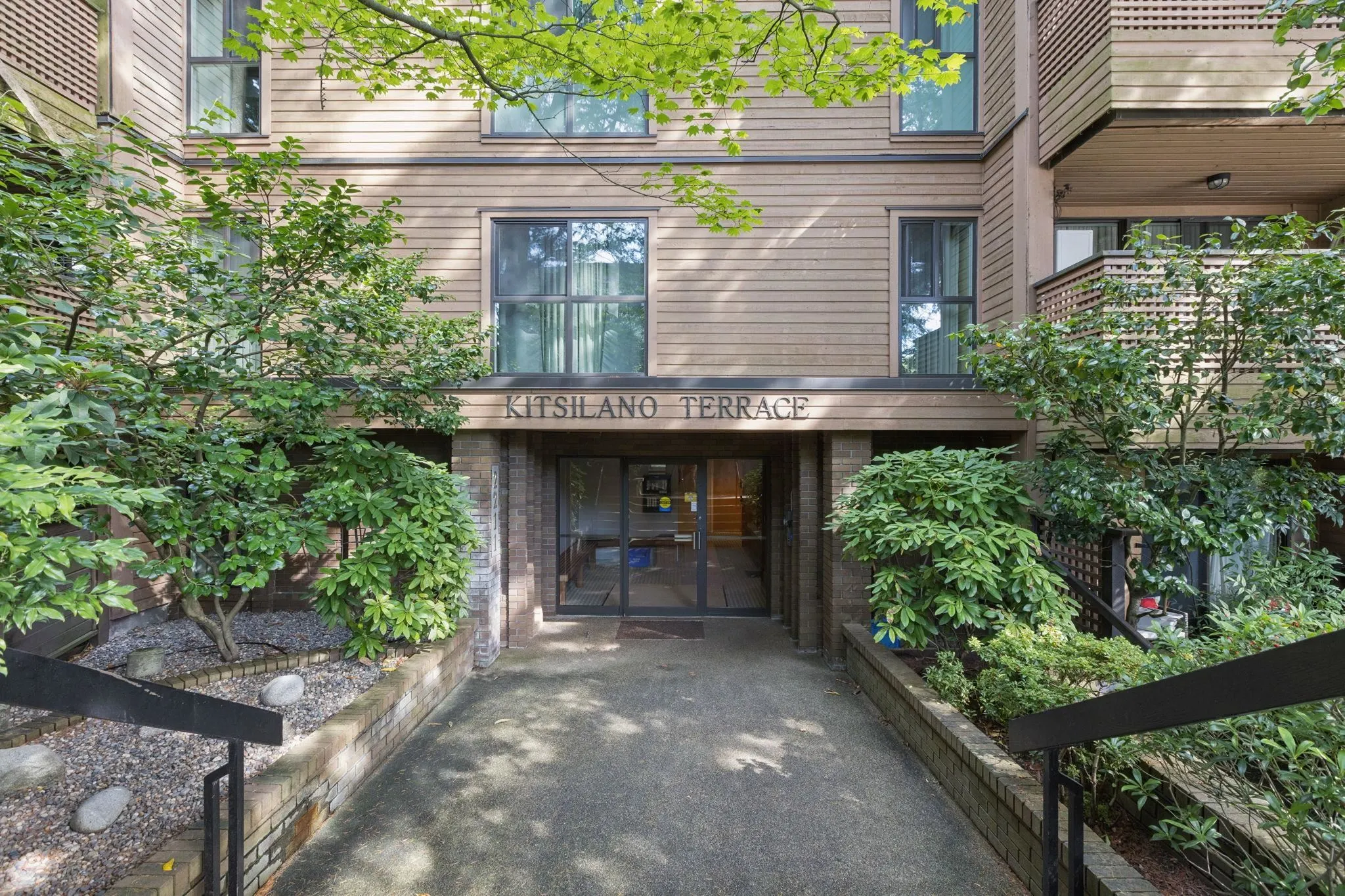 2211 West 2nd Ave #104