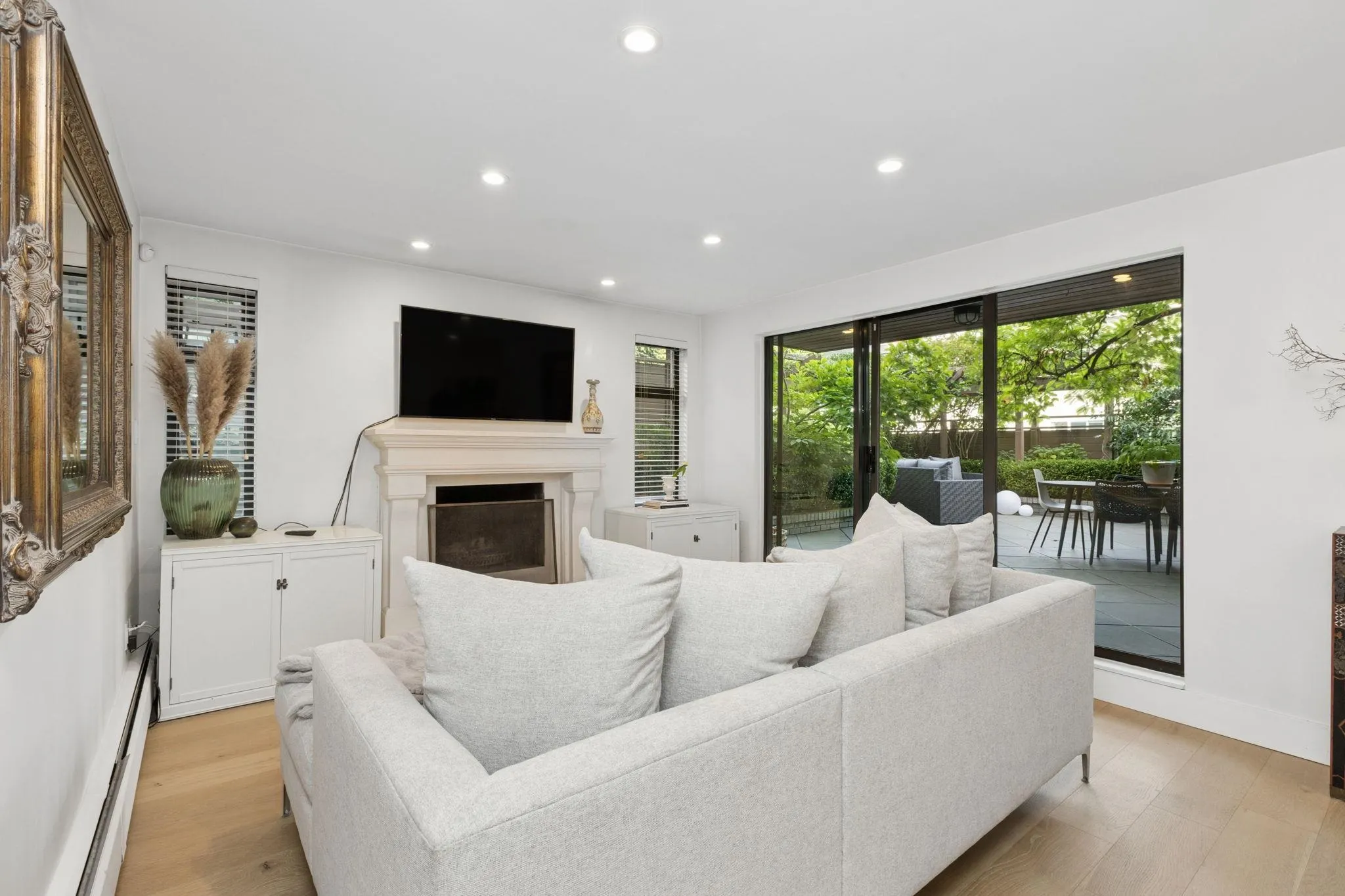 2211 West 2nd Ave #104
