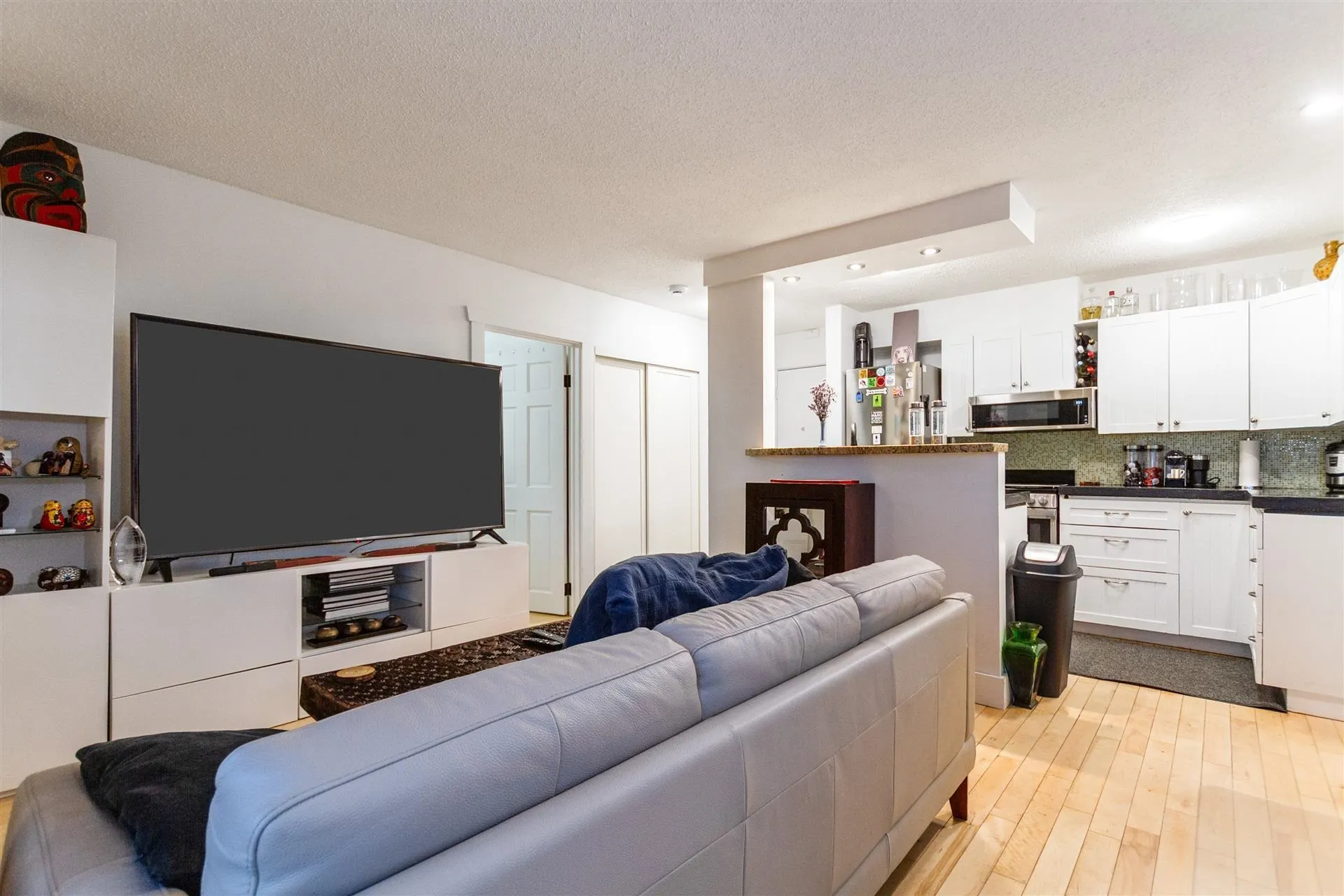 711 E 6th Avenue #213