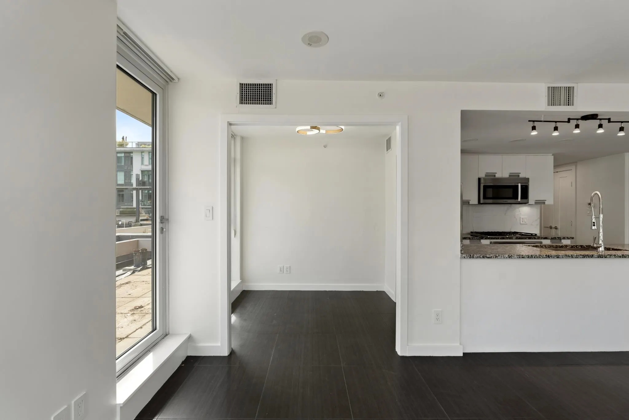 2080 West Broadway Street #569