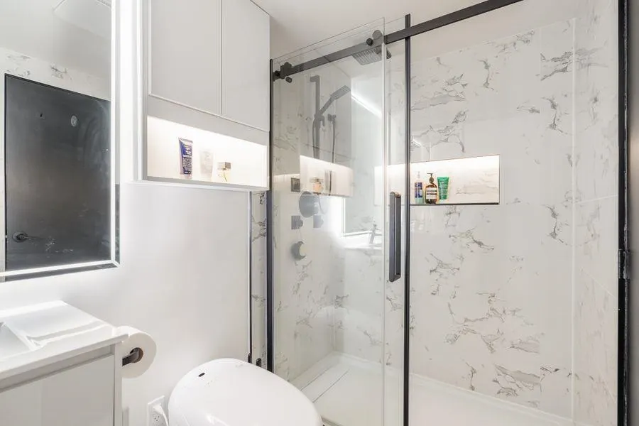 1050 Burrard Street #710