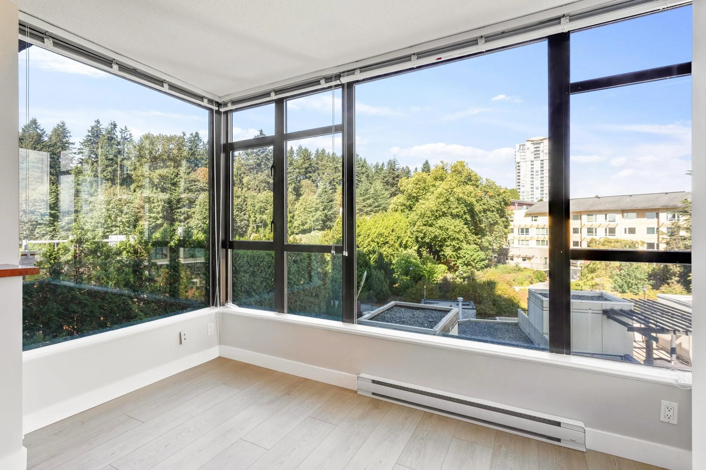 11 E Royal Avenue #605