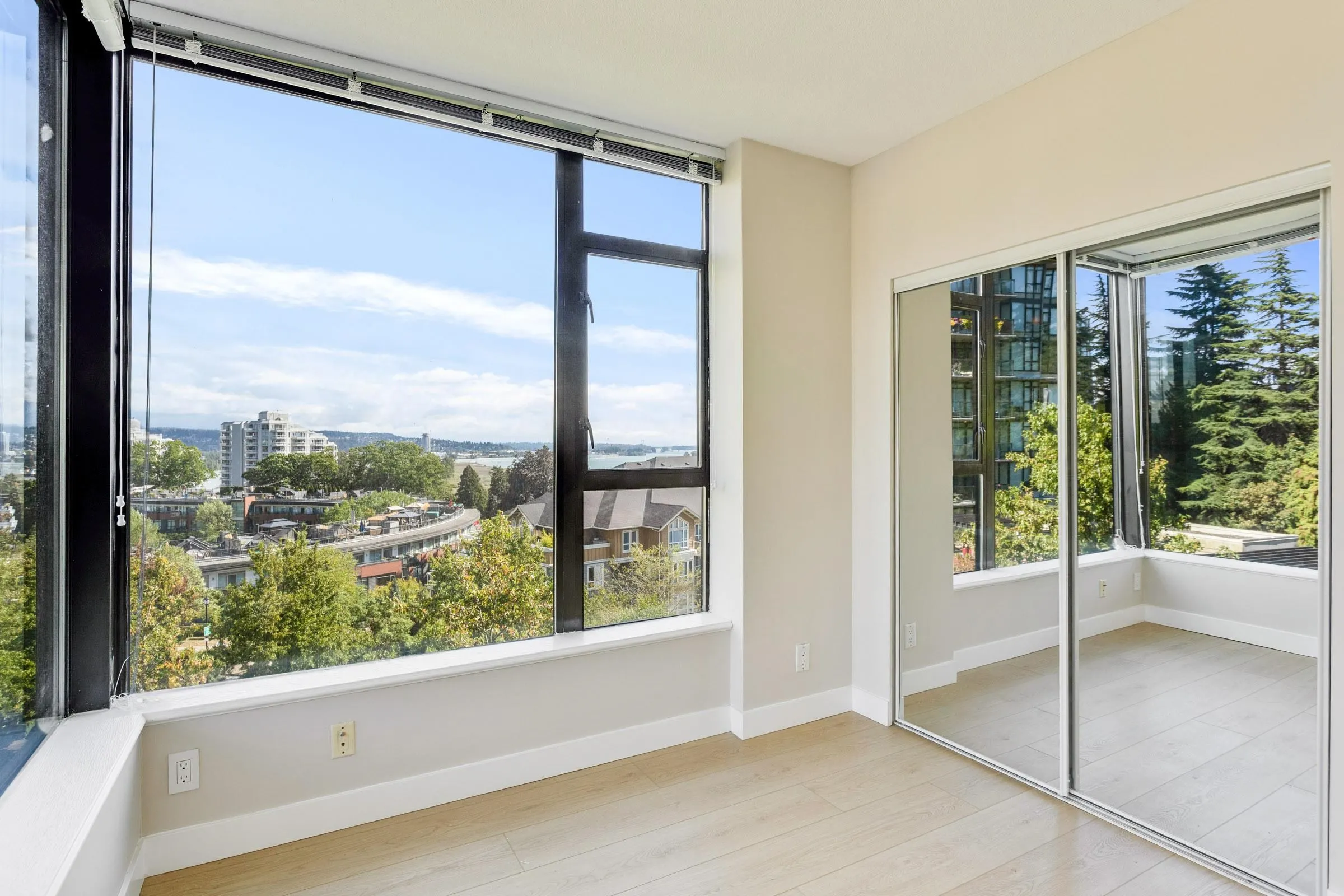 11 E Royal Avenue #605