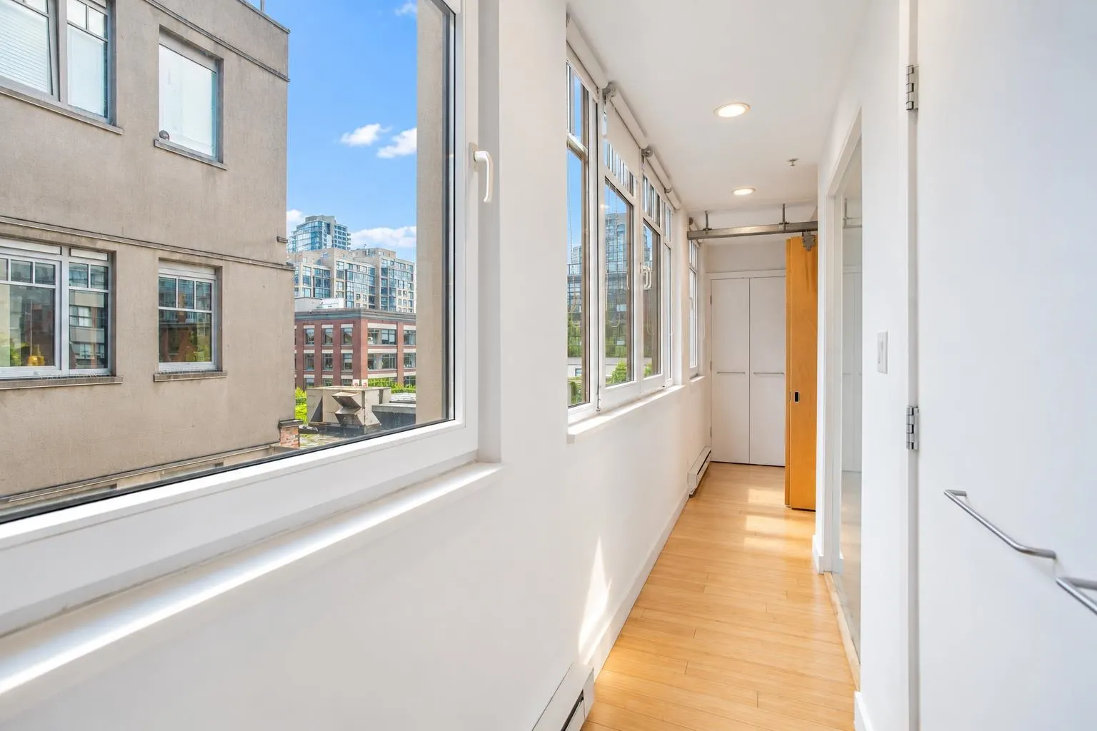 1072 Hamilton Street #401